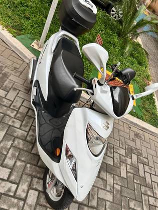 SUZUKI BURGMAN i 